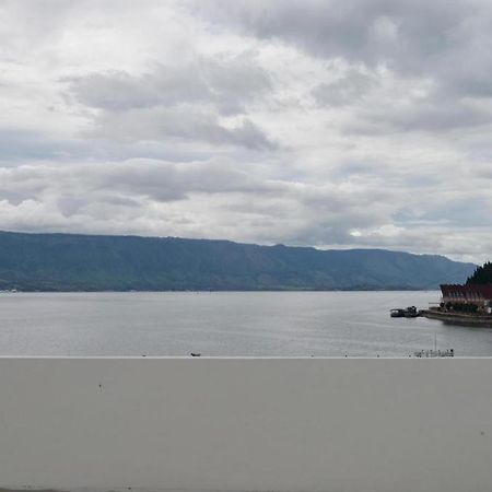 Opriss Hotel Parapat Exterior foto