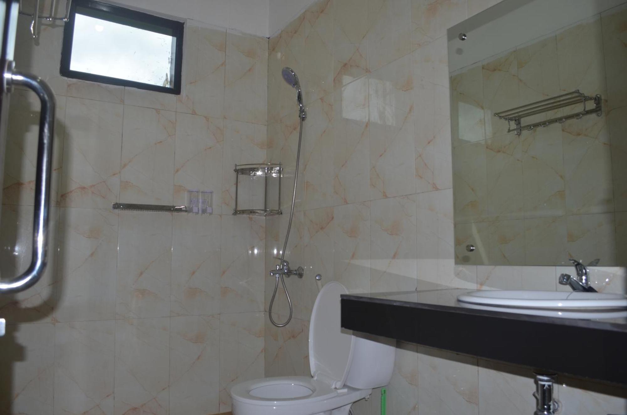 Opriss Hotel Parapat Exterior foto